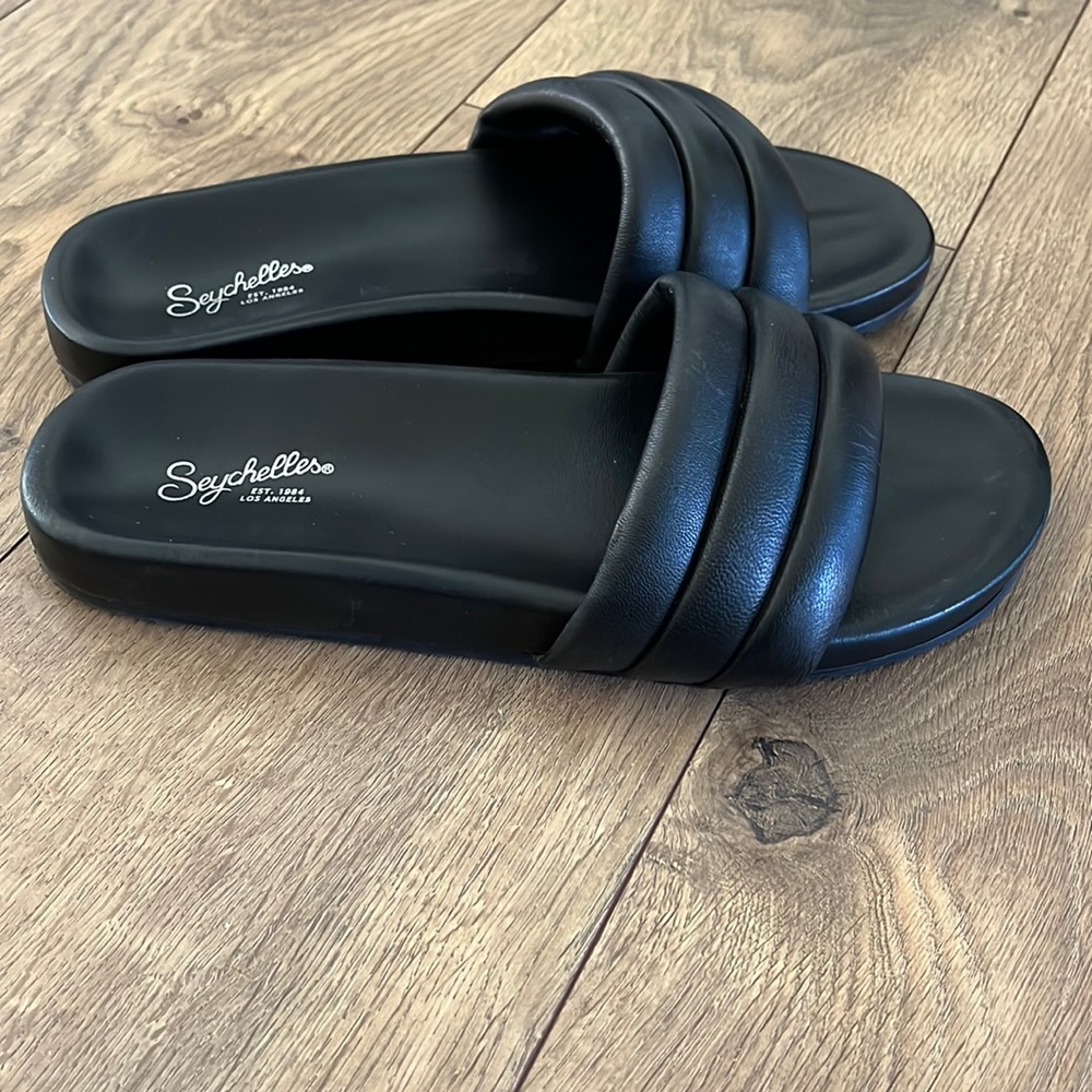 Seychelles Low Key Slide